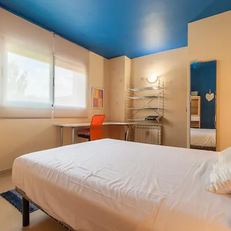 La Cantonada Semesterbostad